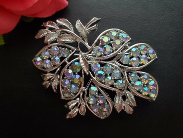 vintage Coro leaf with aurora borealis rhinestones silver-tone brooch pin