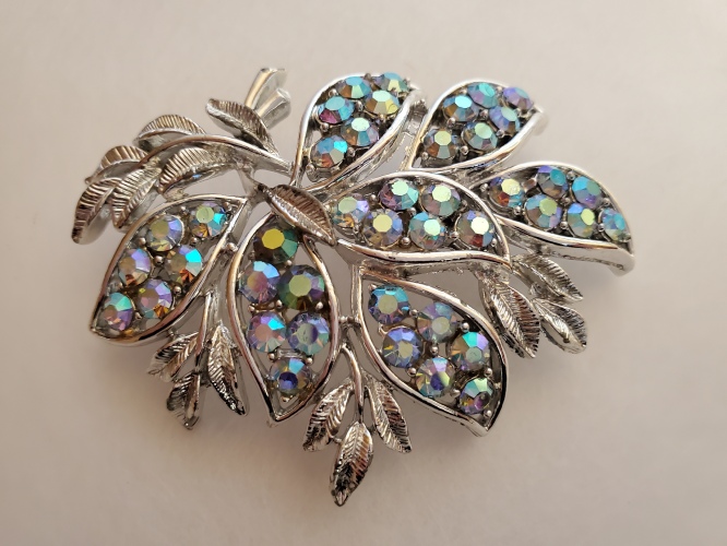 vintage Coro leaf with aurora borealis rhinestones silver-tone brooch