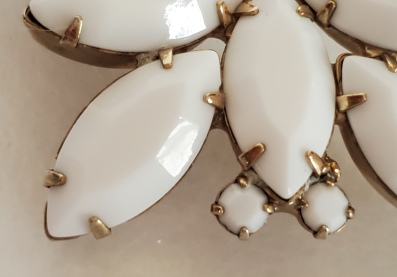 D&E Juliana milk glass and gold-tone butterfly booch pin detail