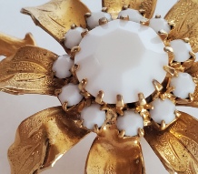 milk glass gold tone flower brooch pin detail