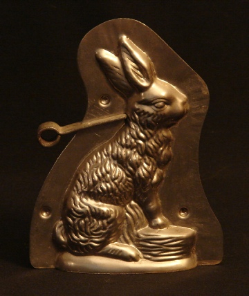 small seated rabbit with basket chocolate mold by Heris Nurnberg