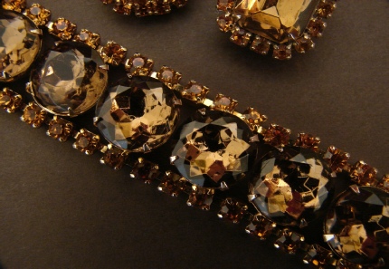 chunky deep amber large rhinestones gold tone bracelet and clip earrings, possibly Juliana, detail