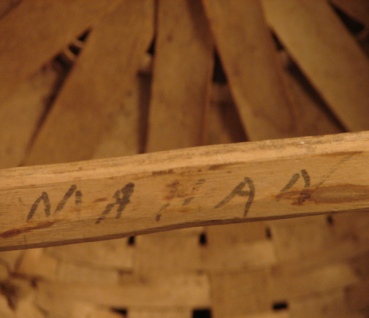 large Maine potato basket ash splint, handle detail