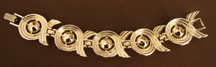 Sarah Coventry, Aurora Swirl gold tone bracelet, back