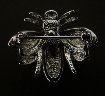 silver tone bee with rhinestones pin, back