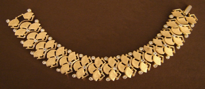 Trifari gold tone and rhinestones bracelet