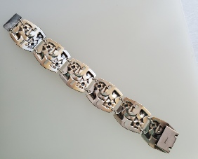 vintage sterling silver open link bracelet with floral motif, back